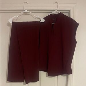 Burgundy women’s Figs scrubs